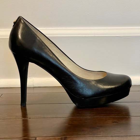 Michael Kors Ionna Pump. Worn once for a wedding, mint condition. - Picture 8 of 8